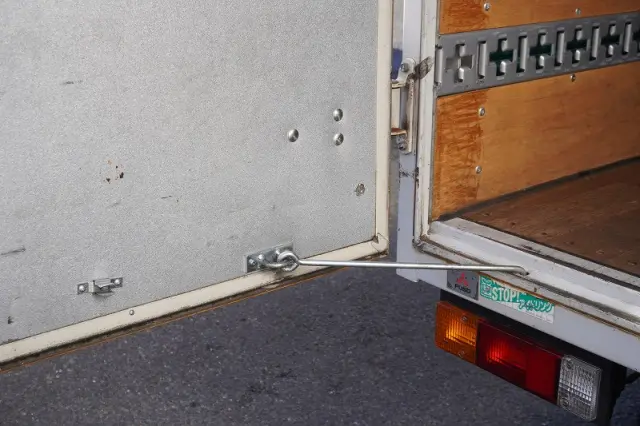 三菱 キャンター 2RG-FBA20(2WD)の写真23