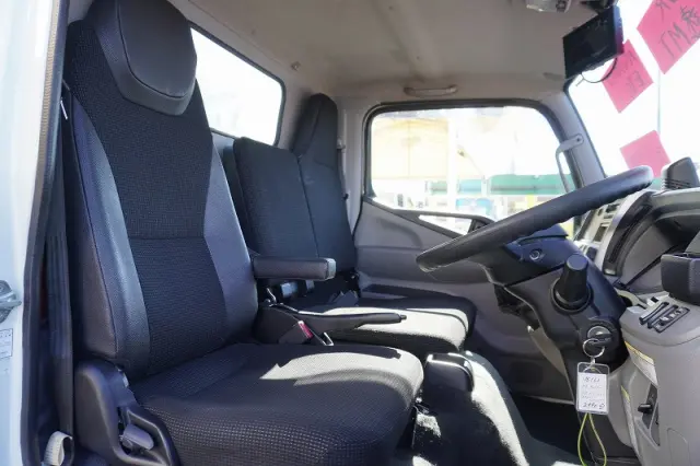 三菱 キャンター 2RG-FBA20(2WD)の写真34