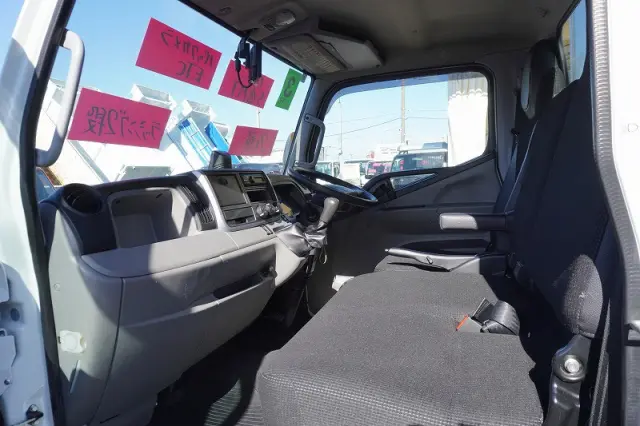 三菱 キャンター 2RG-FBA20(2WD)の写真36