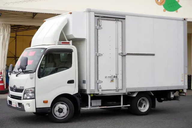 日野 デュトロ TKG-XZU700M(2WD)の写真1