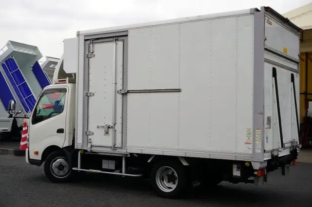 日野 デュトロ TKG-XZU700M(2WD)の写真7