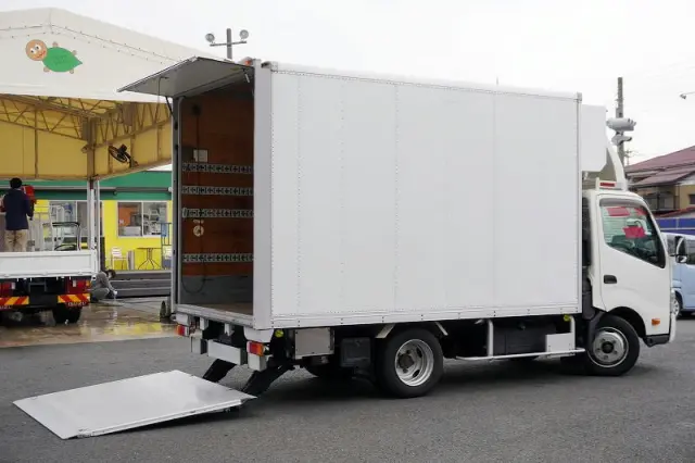 日野 デュトロ TKG-XZU700M(2WD)の写真9