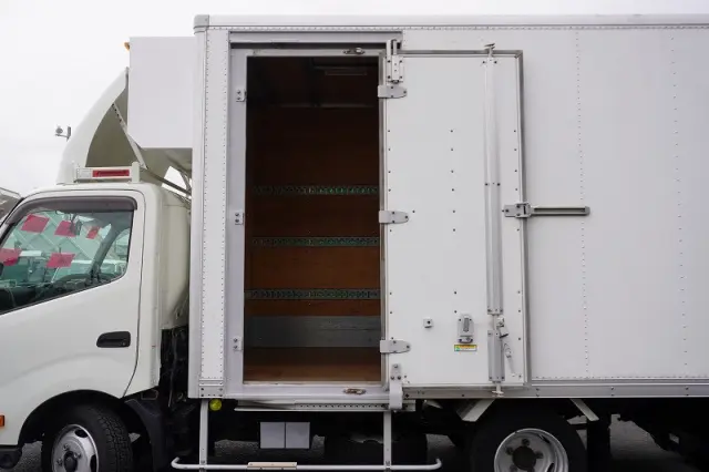 日野 デュトロ TKG-XZU700M(2WD)の写真19