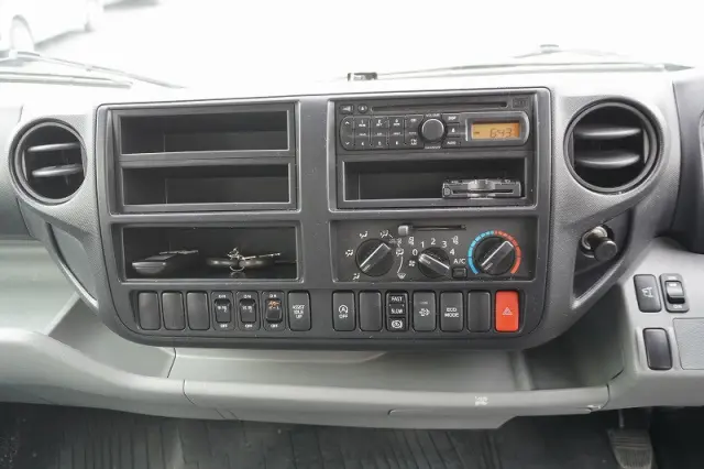 日野 デュトロ TKG-XZU700M(2WD)の写真37