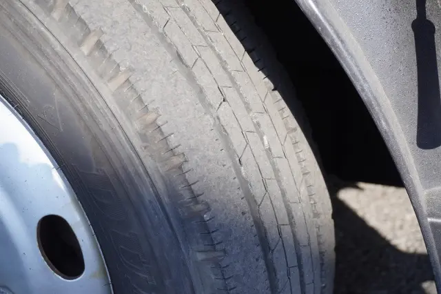 いすゞ エルフ 2RG-NMR88AR(2WD)の写真9