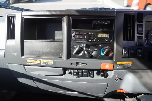 いすゞ エルフ 2RG-NMR88AR(2WD)の写真35