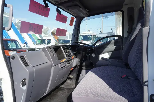 いすゞ エルフ 2RG-NMR88AR(2WD)の写真41