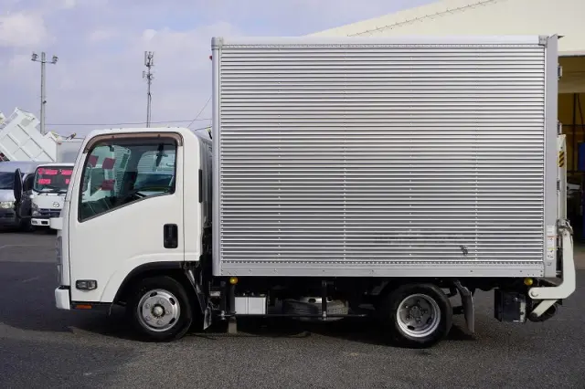 いすゞ エルフ TRG-NLR85AN(2WD)の写真3