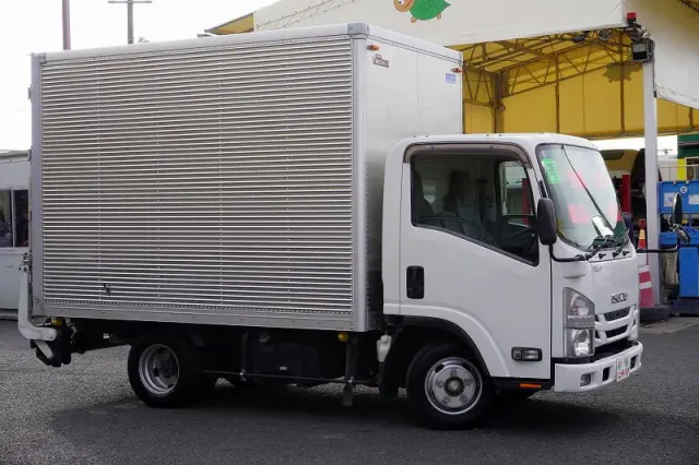 いすゞ エルフ TRG-NLR85AN(2WD)の写真6