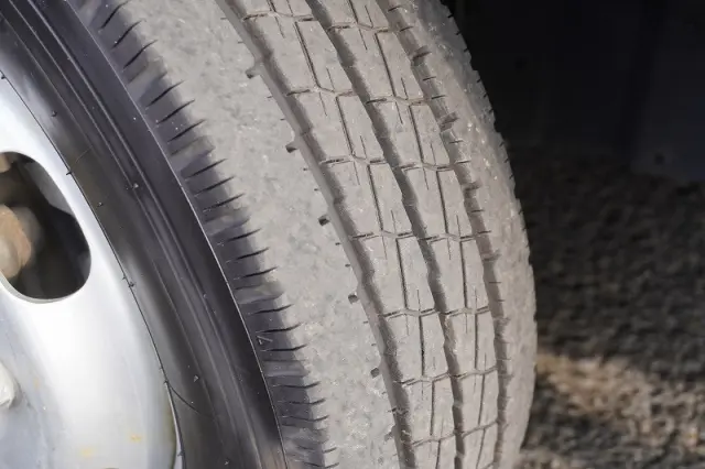 いすゞ エルフ TRG-NLR85AN(2WD)の写真10