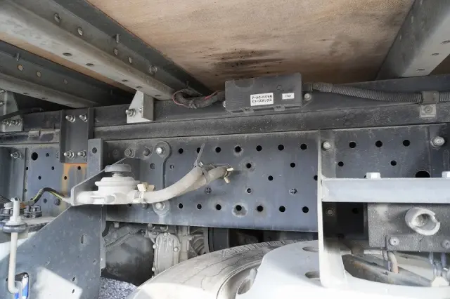 いすゞ エルフ TRG-NLR85AN(2WD)の写真13