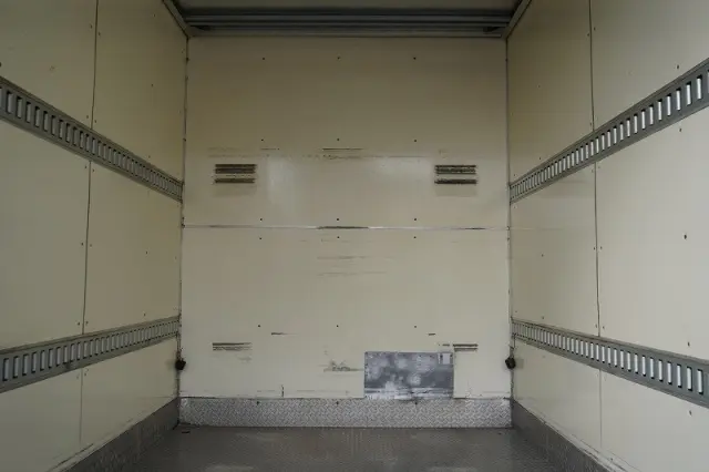 いすゞ エルフ TRG-NLR85AN(2WD)の写真23