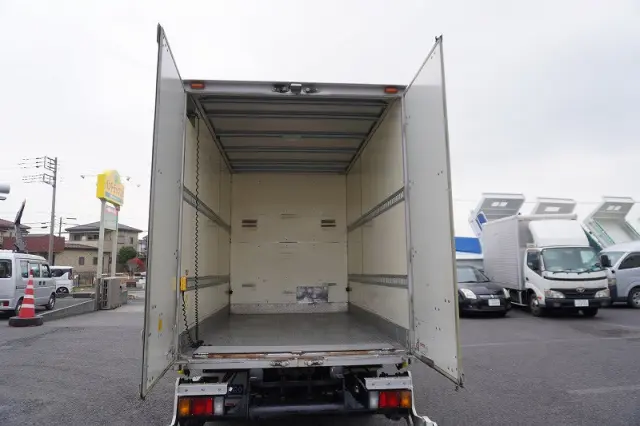 いすゞ エルフ TRG-NLR85AN(2WD)の写真29