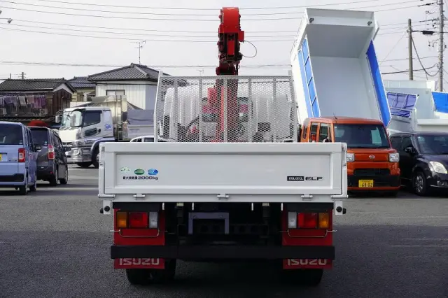 いすゞ エルフ 2RG-NMR88AR(2WD)の写真4