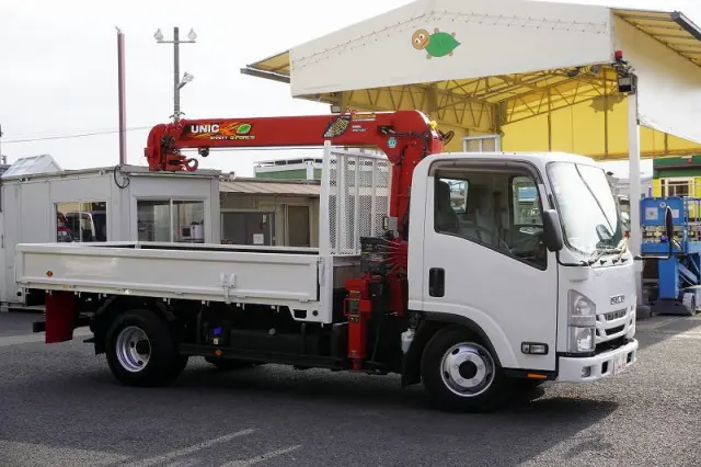 いすゞ エルフ 2RG-NMR88AR(2WD)の写真6