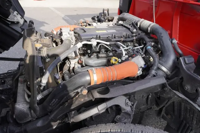 いすゞ エルフ 2RG-NMR88AR(2WD)の写真14