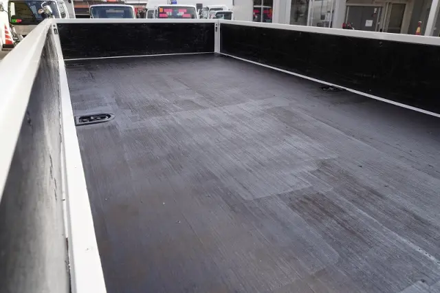 いすゞ エルフ 2RG-NMR88AR(2WD)の写真20