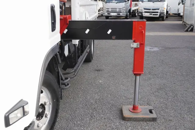 いすゞ エルフ 2RG-NMR88AR(2WD)の写真26