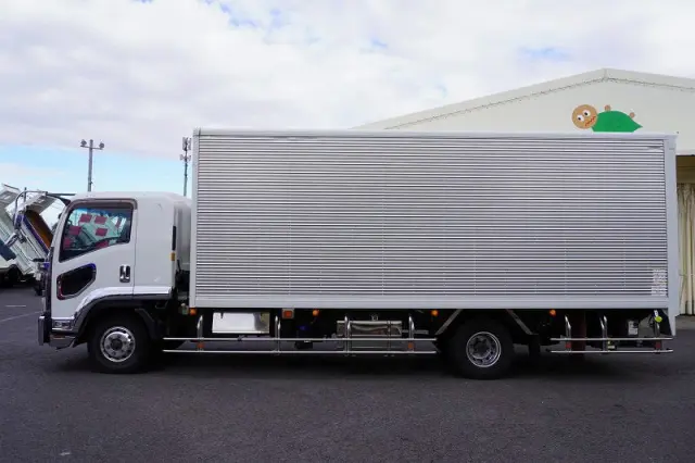 いすゞ フォワード 2RG-FRR90S2(2WD)の写真3