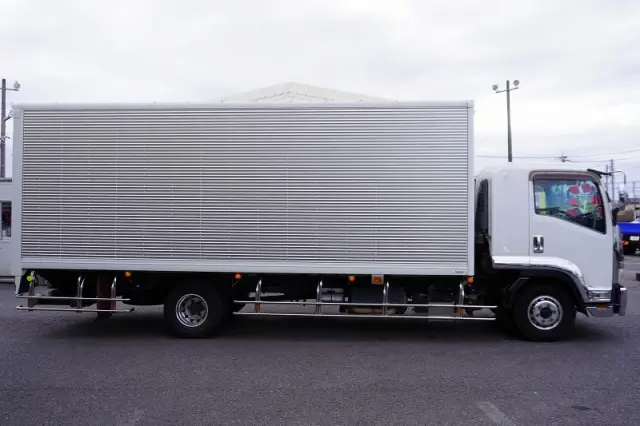 いすゞ フォワード 2RG-FRR90S2(2WD)の写真5