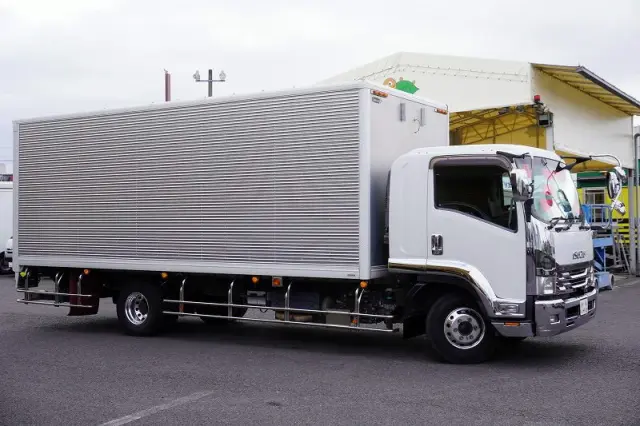 いすゞ フォワード 2RG-FRR90S2(2WD)の写真6