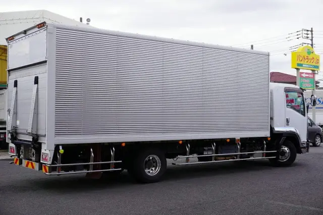 いすゞ フォワード 2RG-FRR90S2(2WD)の写真8