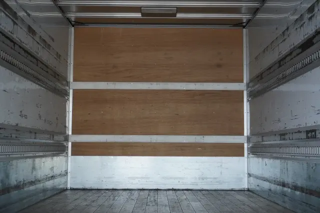 いすゞ フォワード 2RG-FRR90S2(2WD)の写真23