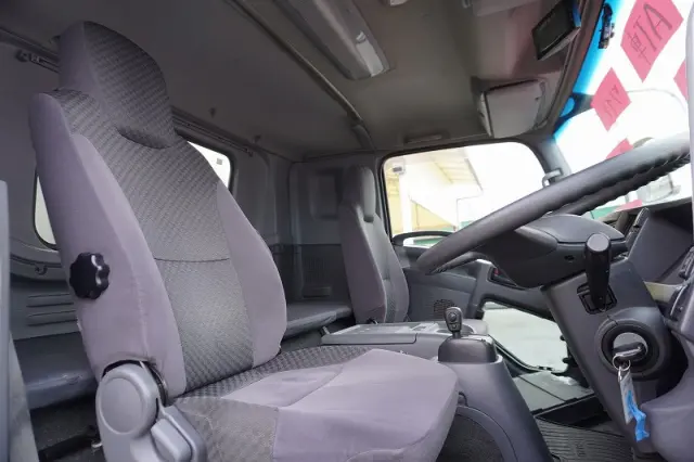 いすゞ フォワード 2RG-FRR90S2(2WD)の写真41