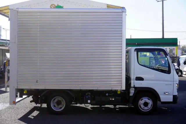 三菱 キャンター 2RG-FBA20(2WD)の写真5