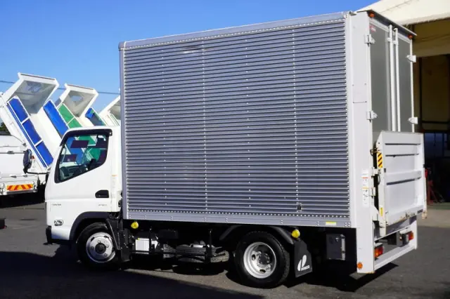 三菱 キャンター 2RG-FBA20(2WD)の写真7