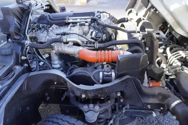 三菱 キャンター 2RG-FBA20(2WD)の写真15