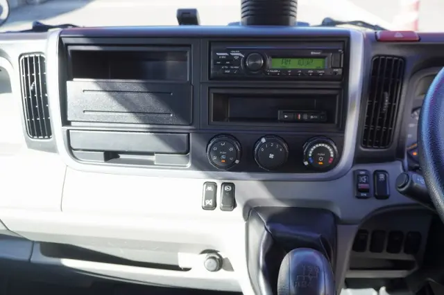 三菱 キャンター 2RG-FBA20(2WD)の写真35