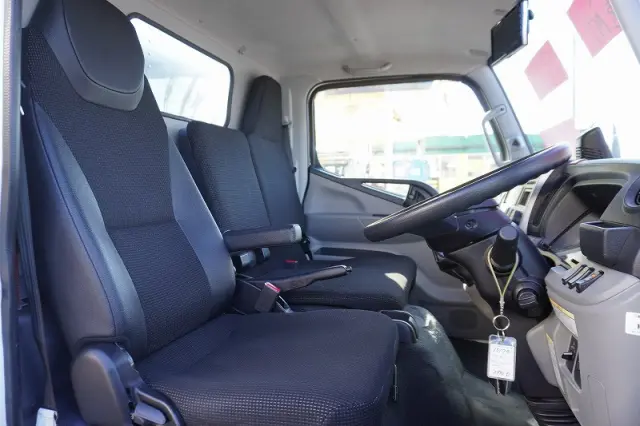 三菱 キャンター 2RG-FBA20(2WD)の写真40