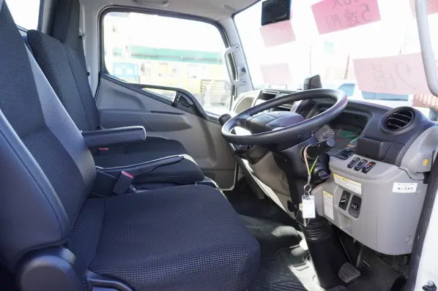 三菱 キャンター 2RG-FBA20(2WD)の写真41