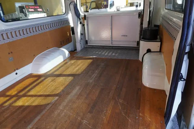 トヨタ ハイエースバン CBF-TRH200V(2WD)の写真25