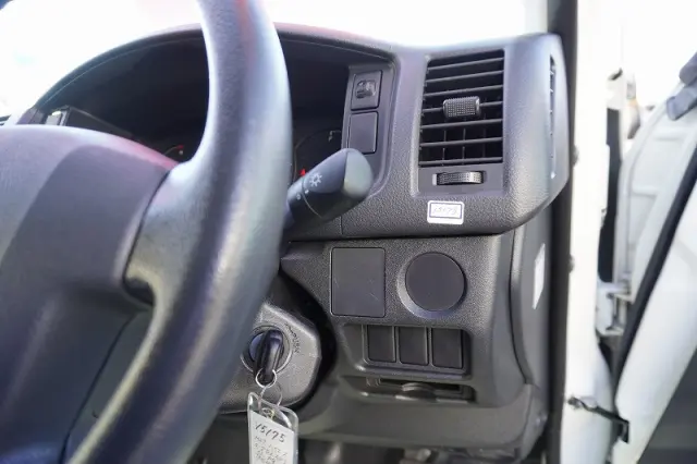 トヨタ ハイエースバン CBF-TRH200V(2WD)の写真34