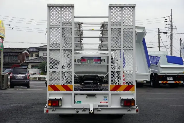 いすゞ エルフ SKG-NPR85YN(2WD)の写真4