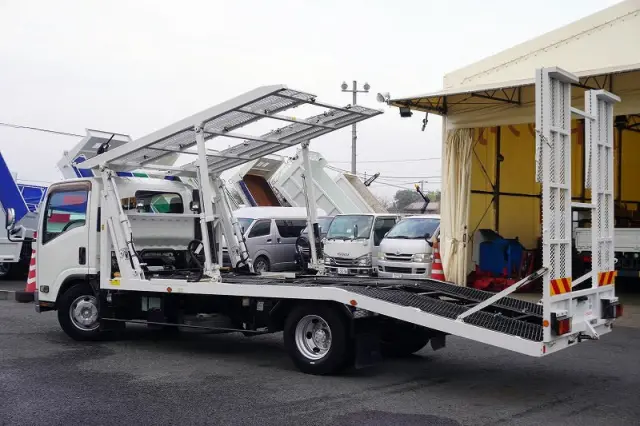 いすゞ エルフ SKG-NPR85YN(2WD)の写真7