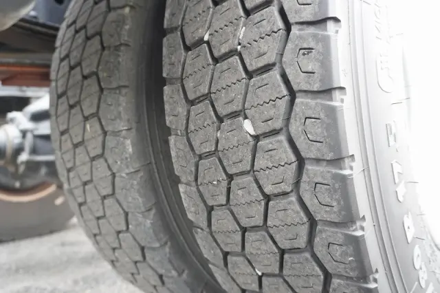 いすゞ エルフ SKG-NPR85YN(2WD)の写真11