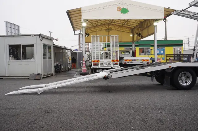 いすゞ エルフ SKG-NPR85YN(2WD)の写真24