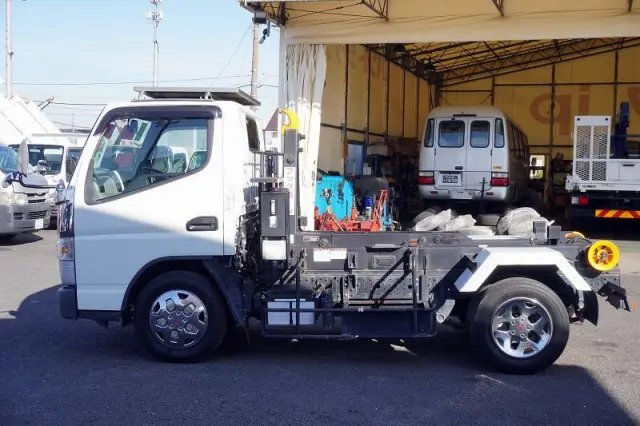 三菱 キャンター TPG-FBA50(2WD)の写真3