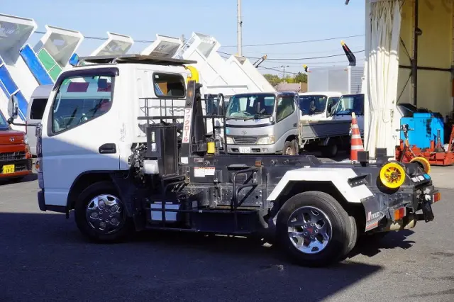 三菱 キャンター TPG-FBA50(2WD)の写真7