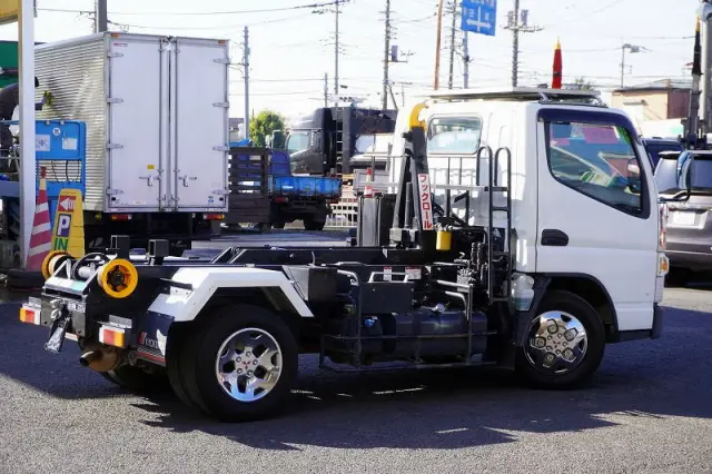 三菱 キャンター TPG-FBA50(2WD)の写真8