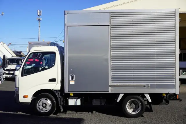 トヨタ ダイナ TPG-XZC605(2WD)の写真3