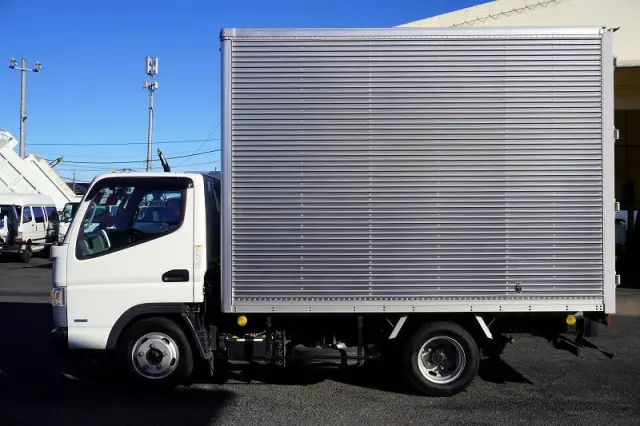 三菱 キャンター 2RG-FBA20(2WD)の写真3