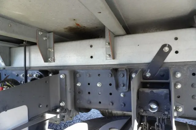 三菱 キャンター 2RG-FBA20(2WD)の写真12