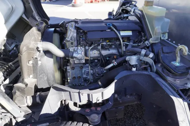 三菱 キャンター 2RG-FBA20(2WD)の写真13