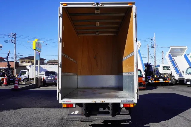 三菱 キャンター 2RG-FBA20(2WD)の写真17