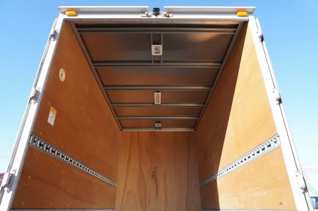 三菱 キャンター 2RG-FBA20(2WD)の写真19