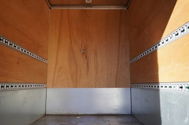 三菱 キャンター 2RG-FBA20(2WD)の写真21